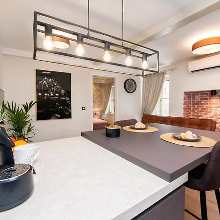 רוביני Dc II Downtown Apartment מראה חיצוני תמונה