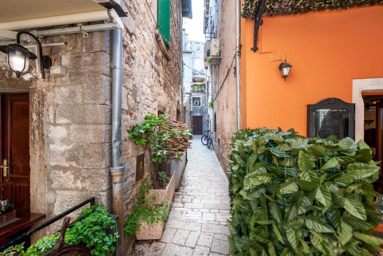 רוביני Dc II Downtown Apartment מראה חיצוני תמונה