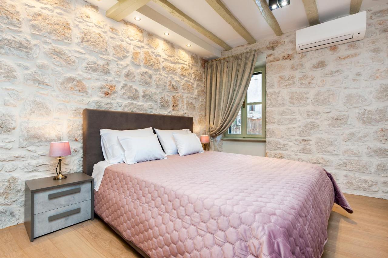 רוביני Dc II Downtown Apartment מראה חיצוני תמונה