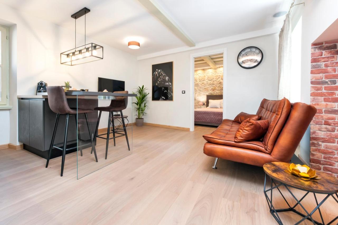 רוביני Dc II Downtown Apartment מראה חיצוני תמונה