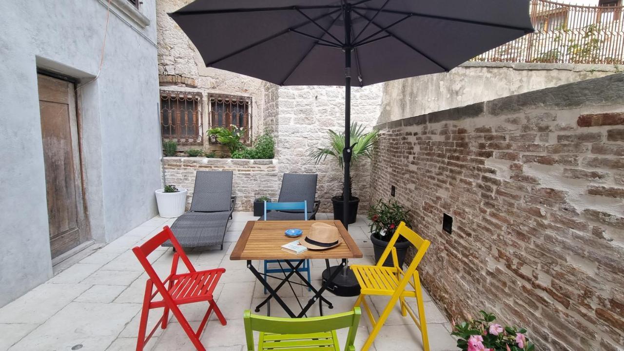 רוביני Dc II Downtown Apartment מראה חיצוני תמונה