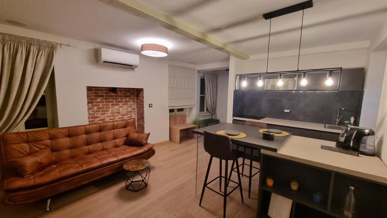 רוביני Dc II Downtown Apartment מראה חיצוני תמונה